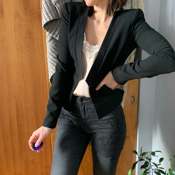 BCBGMaxAzria Jackets & Blazers - BCBG black blazer